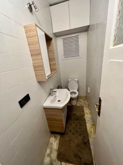 Of Cihangir Cozy Location,2 Bedrooms And An Elevator * Istanbul